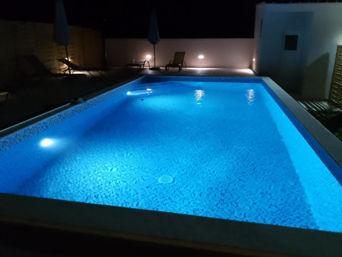 Apartman Debora Sa Privatnim Bazenom Пула Екстериор снимка
