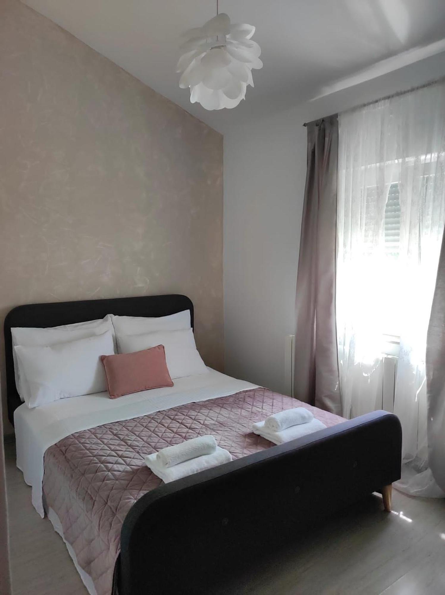 Apartman Debora Sa Privatnim Bazenom Пула Екстериор снимка