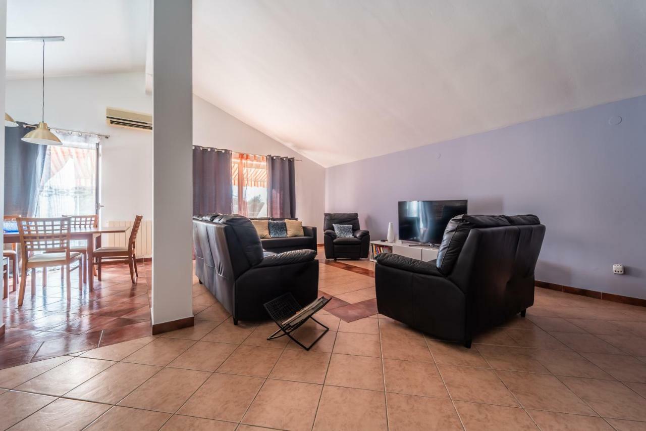 Apartman Debora Sa Privatnim Bazenom Пула Екстериор снимка