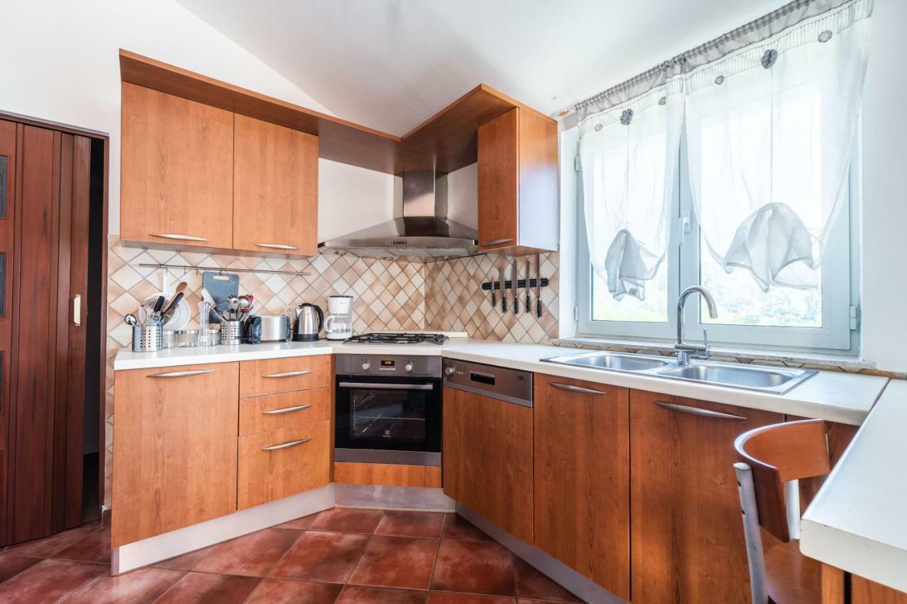Apartman Debora Sa Privatnim Bazenom Пула Екстериор снимка
