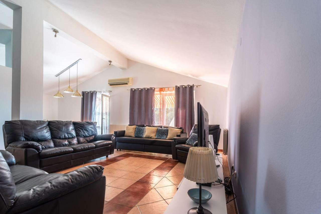 Apartman Debora Sa Privatnim Bazenom Пула Екстериор снимка
